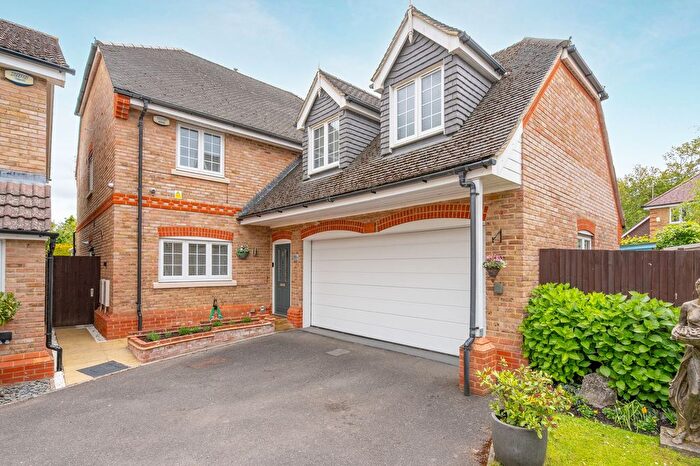 5 Bedroom Detached House For Sale In The Limes, Warfield, RG42