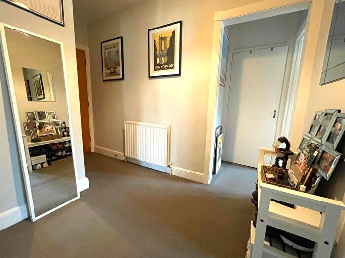 1 Bedroom Flat To Rent In Croft Court, Brickwall Lane, Ruislip, HA4