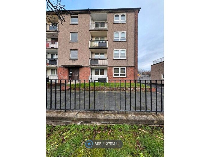 2 Bedroom Flat To Rent In Armadale Court, Glasgow, G31