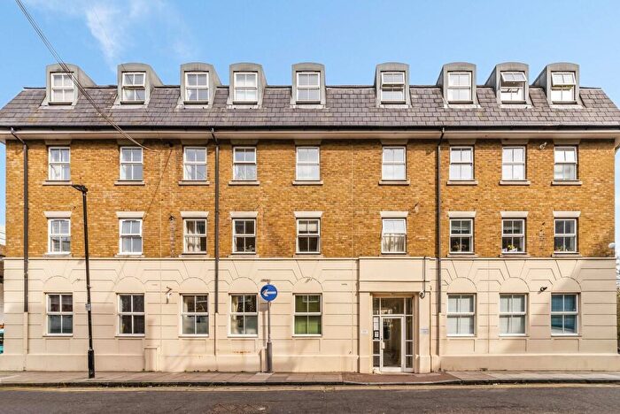 2 Bedroom Flat To Rent In Ensign Street, Tower Hamlets, London, E1