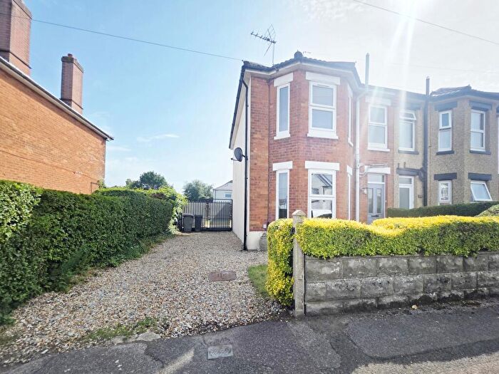 3 Bedroom Semi-Detached House For Sale In Shaftesbury Road, Bournemouth, Dorset, BH8