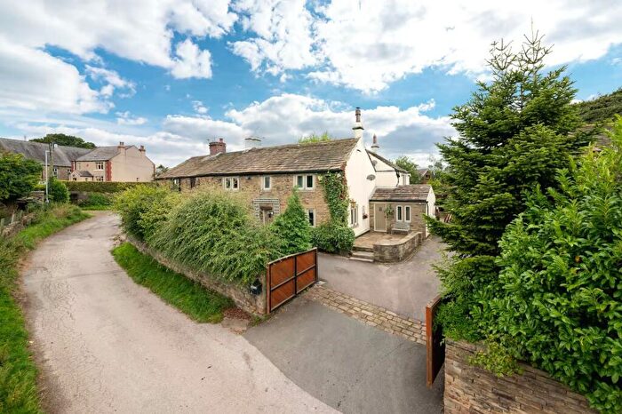 4 Bedroom Cottage For Sale In Thorncliffe Lane, Emley, HD8