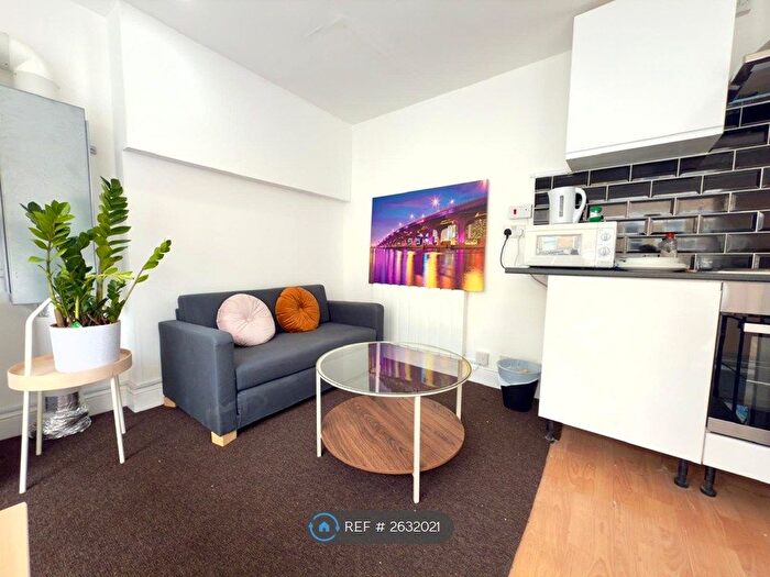 1 Bedroom Flat To Rent In Greyhound Road, London, W6