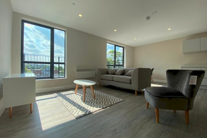 2 Bedroom Flat To Rent In Northgate House, Stonegate Road, Leeds, LS6