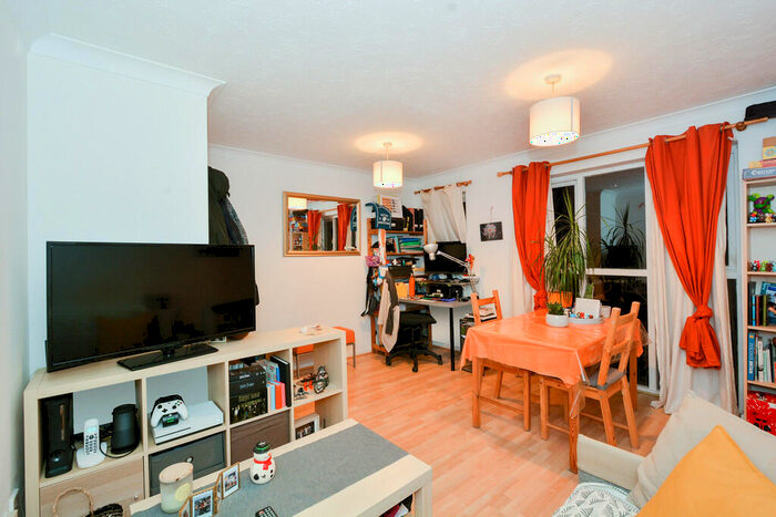 1 Bedroom Apartment To Rent In Highbridge Court, Farrow Lane, SE14