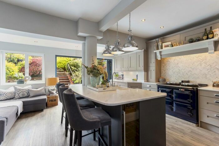 2 Bedroom Terraced House To Rent In East Street, Alresford, SO24