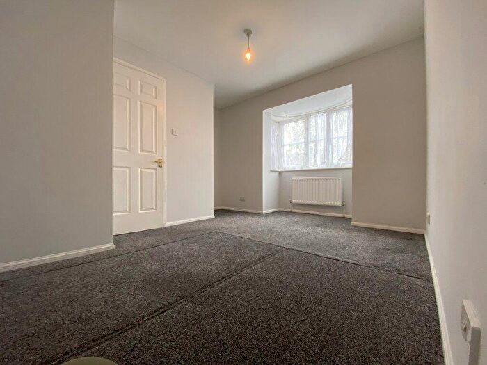 1 Bedroom House To Rent In Stranraer Gardens, SL1