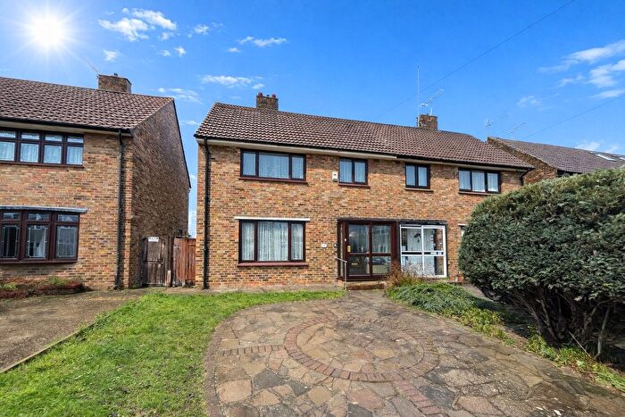 3 Bedroom Semi-detached House For Sale In Foots Cray Lane, Sidcup, DA14