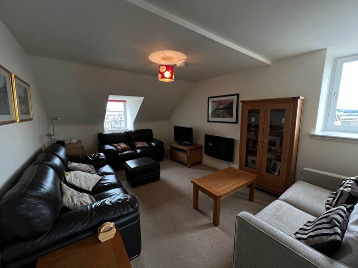 1 Bedroom Flat To Rent In Royal Apartments, Union Street, DD1
