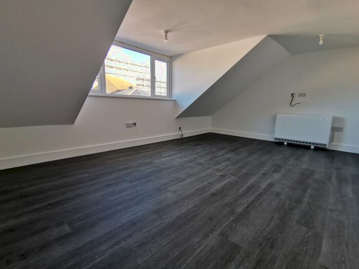 Studio To Rent In Marine Terrace, Folkestone, CT20