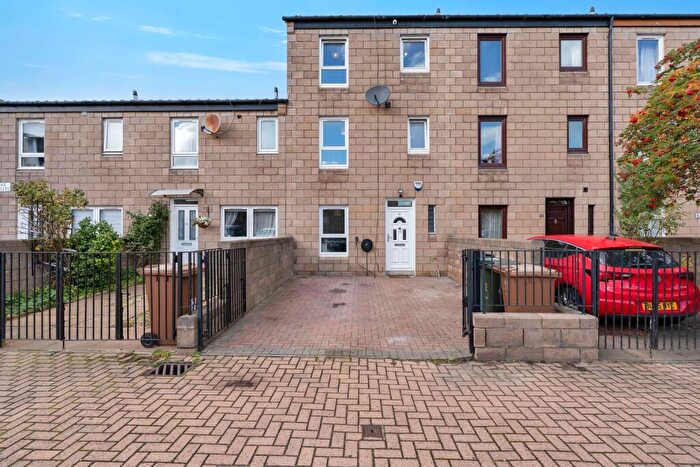 5 Bedroom Terraced House For Sale In The Quilts, Leith, City Of Edinburgh, EH6