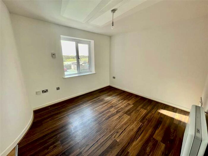 1 Bedroom House For Sale In Flat 16, The Heath, Cannock Road, Heath