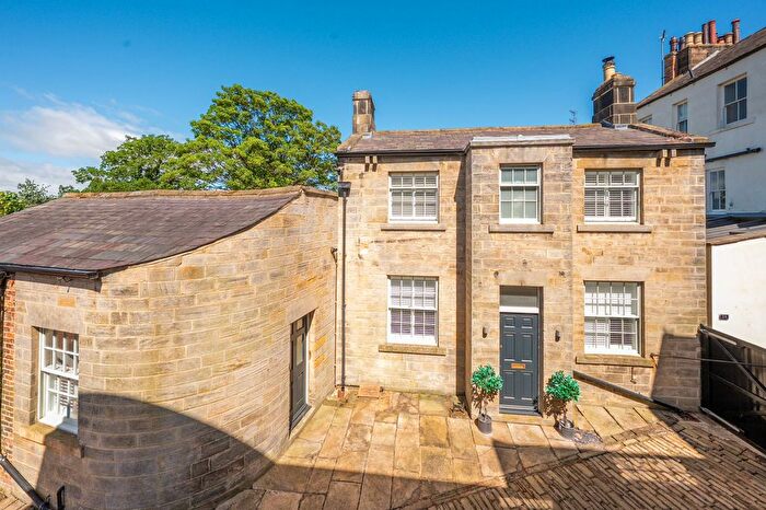 2 Bedroom Detached House For Sale In Regent Parade, Harrogate, HG1
