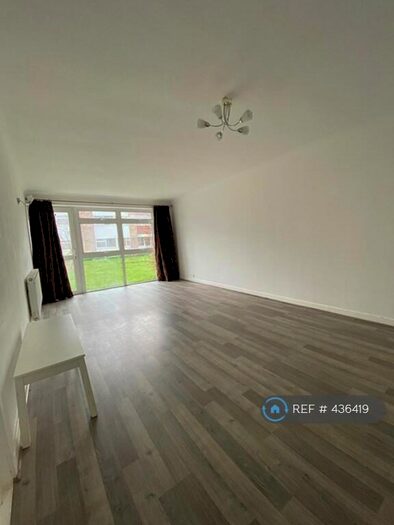 2 Bedroom Flat To Rent In Milton Road, Cambridge, CB4