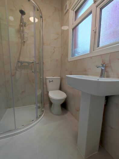 1 Bedroom Property To Rent In Ashburnham Road, Luton, Bedfordshire, LU1