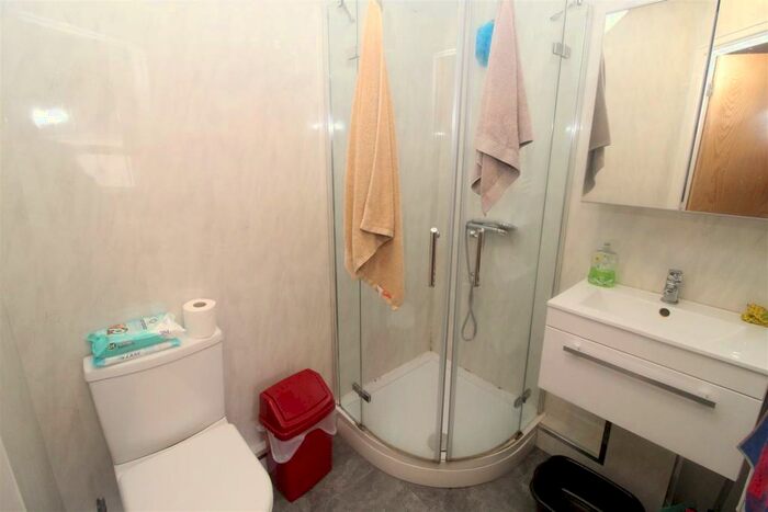 1 Bedroom Flat To Rent In Monthermer Road, Cathays, Cardiff, CF24