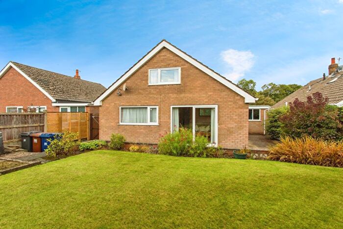 2 Bedroom Bungalow For Sale In Highfield Avenue, Farington, Leyland, Lancashire, PR25