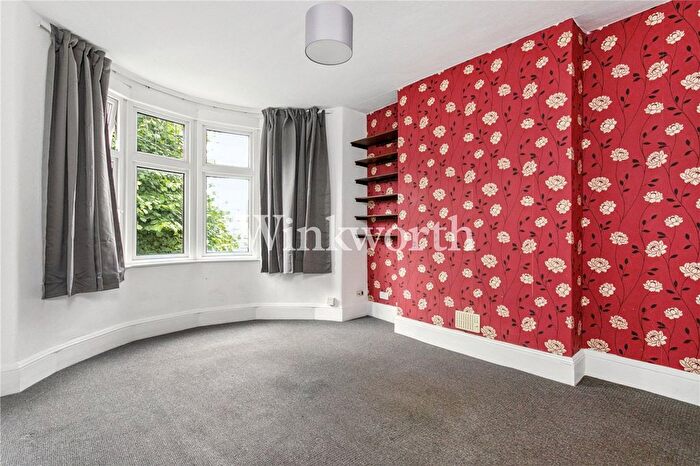 2 Bedroom Flat To Rent In River Avenue, London, N13