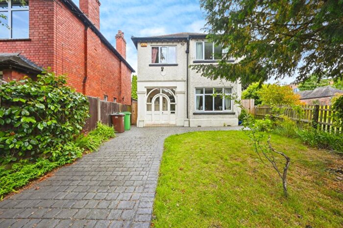4 Bedroom Detached House For Sale In Derby Road, Nottingham, Nottinghamshire, NG7
