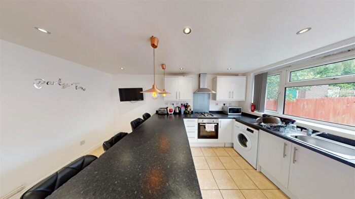 4 Bedroom Terraced House To Rent In Monument Road, Birmingham, B16