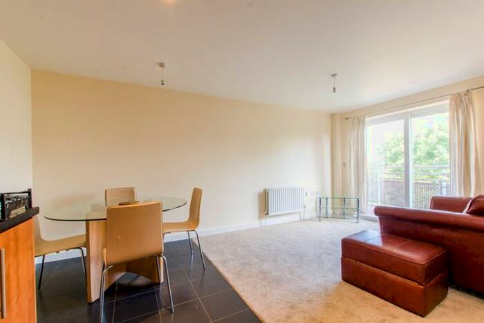 2 Bedroom Flat To Rent In Pancras Way, Bow, London, E3