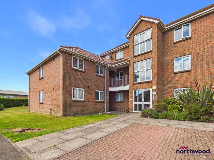 1 Bedroom Flat To Rent In Collingwood Close, Langney Point, Eastbourne, BN23