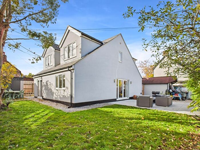 4 Bedroom Detached House For Sale In New Road, Amersham, Buckinghamshire, HP6