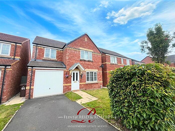 4 Bedroom Detached House For Sale In Ffordd Dewi, Oakenholt, CH6