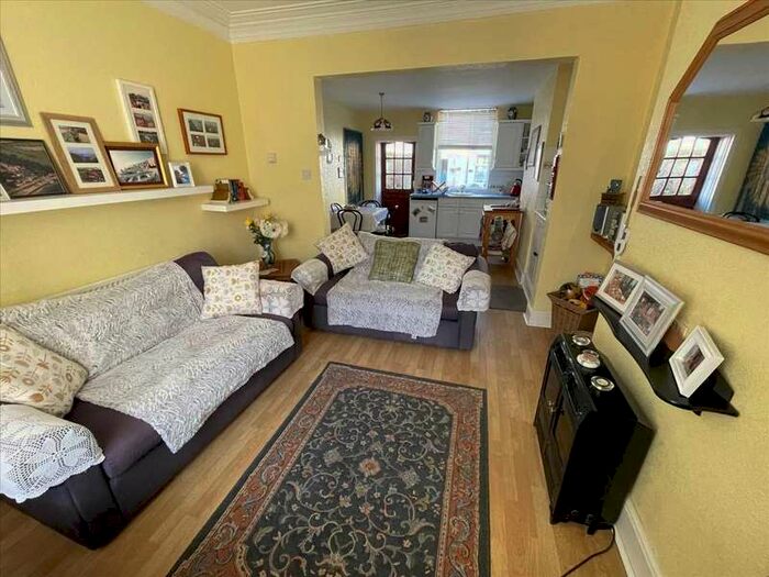 3 Bedroom House For Sale In Reynolds Street, Filey, YO14