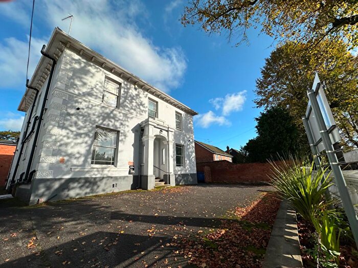 10 Bedroom Detached House To Rent In Warwick New Road, Leamington Spa, CV32