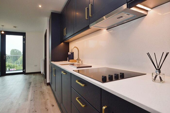 2 Bedroom Flat To Rent In Batik Road Lower Sydenham, SE26