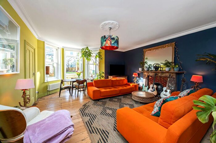 2 Bedroom Flat For Sale In Salisbury Road, Hove, BN3