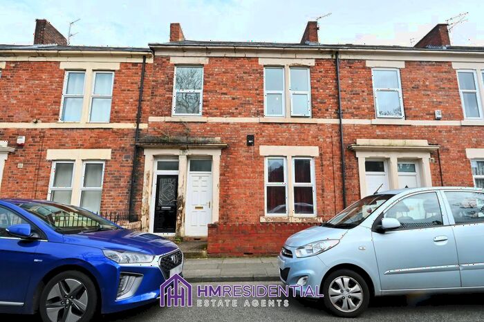 3 Bedroom Flat To Rent In Gainsborough Grove, Arthurs Hill, Newcastle Upon Tyne, NE4