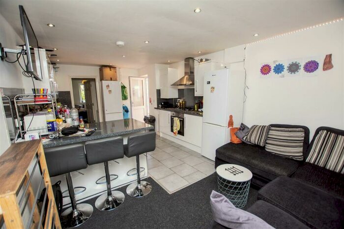 7 Bedroom House To Rent In Tiverton Road, Selly Oak, Birmingham, B29