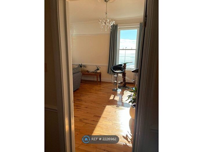 3 Bedroom Maisonette To Rent In Percy Gardens, Tynemouth, NE30