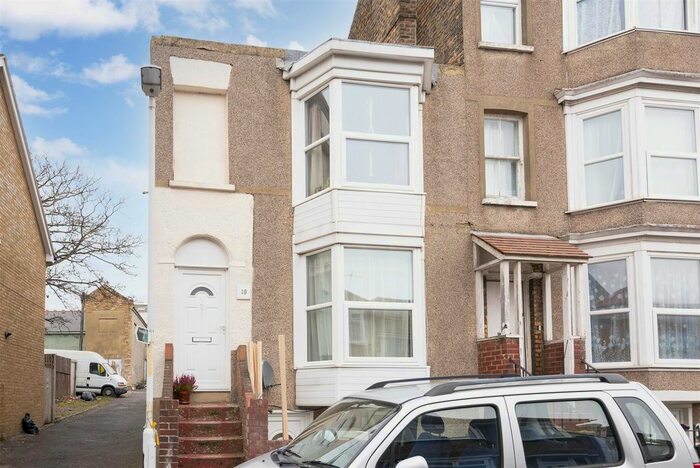 4 Bedroom End Of Terrace House To Rent In Dane Hill Row, Margate CT9