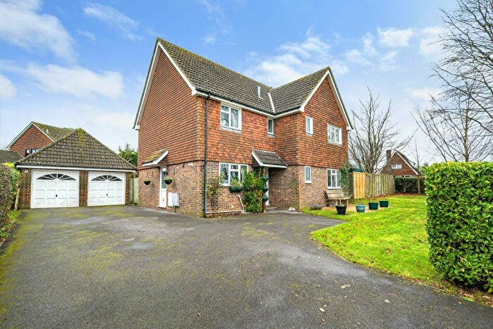 4 Bedroom Detached House For Sale In Bradwell Close, Charlton, Andover, SP10