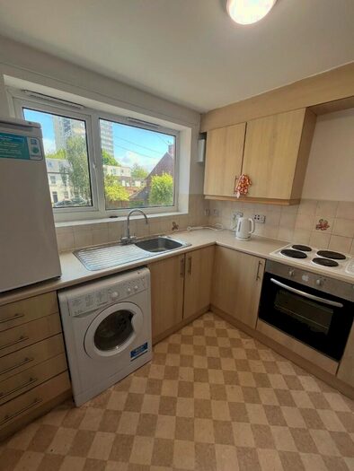 1 Bedroom Flat To Rent In Shield Street, Newcastle Upon Tyne, NE2
