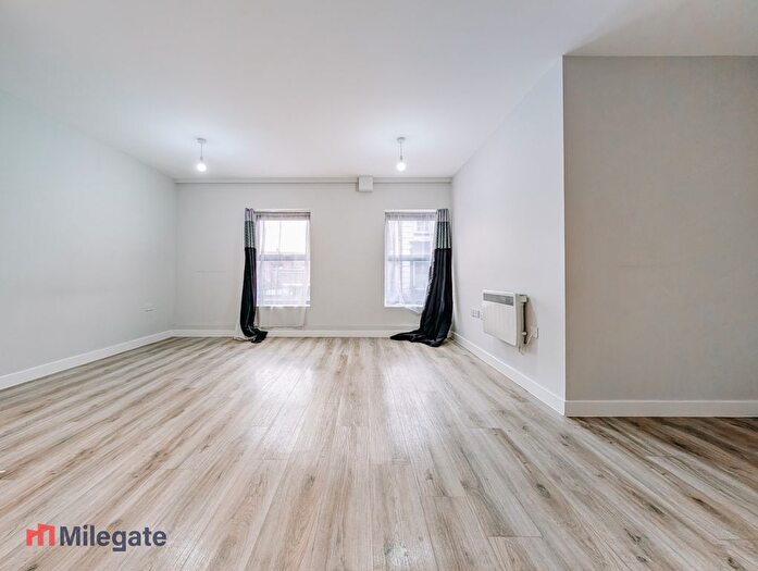 2 Bedroom Flat To Rent In Chichester Road, Southend-On-Sea, SS1