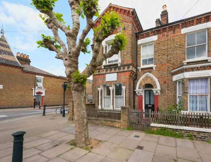 1 Bedroom Flat To Rent In Fifth Avenue, London, W10