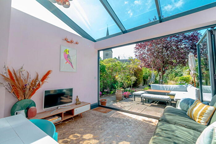 5 Bedroom Semi-Detached House For Sale In Vale Road, Ramsgate, CT11