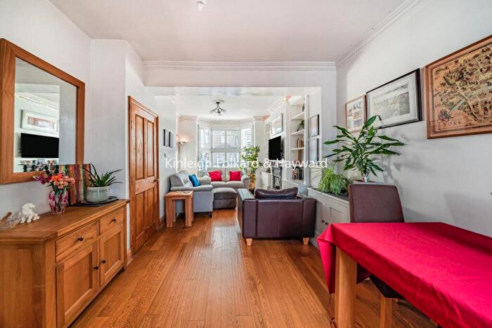 3 Bedroom Terraced House For Sale In Stanley Road, Bounds Green, N11