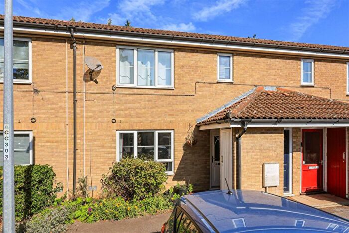 1 Bedroom Flat For Sale In Francis Darwin Court, Cambridge, CB4