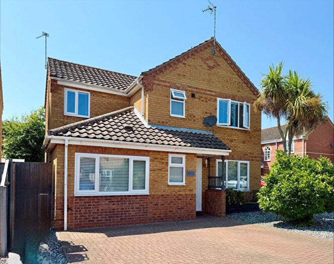 5 Bedroom Detached House For Sale In Tillett Close, Ormesby, NR29