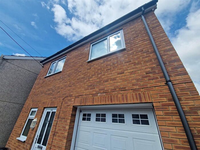 3 Bedroom Detached House To Rent In Tyn Y Bonau Road, Pontarddulais, Swansea, SA4