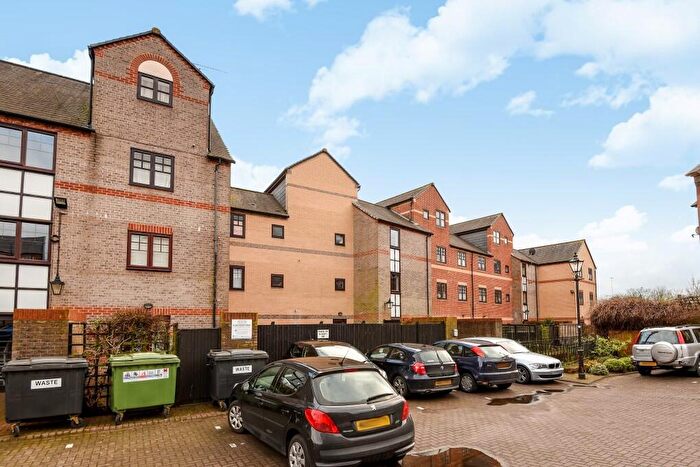 1 Bedroom Apartment To Rent In Maltings Place, Reading, Berkshire, RG1