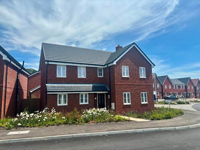 4 Bedroom Detached House For Sale In Boorley Green, SO32