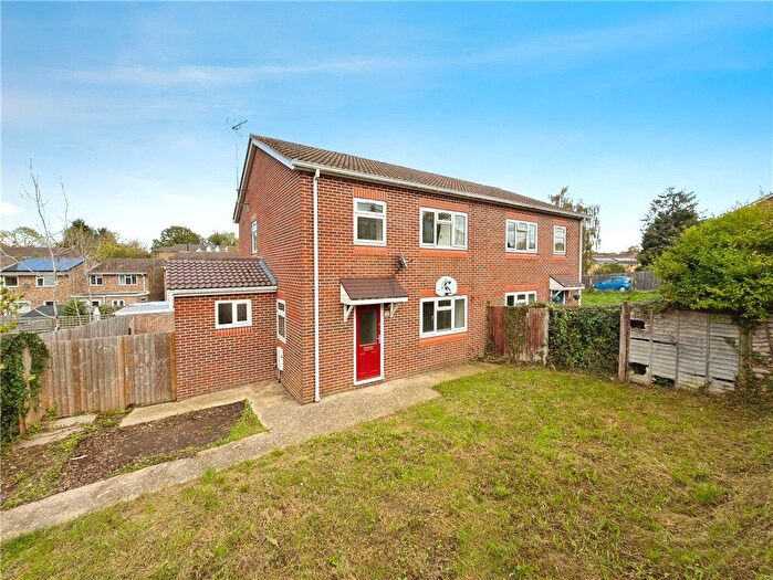 3 Bedroom Semi-detached House For Sale In Chambers Avenue, Romsey, Hampshire, SO51
