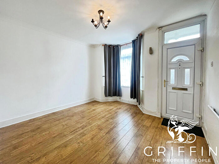 3 Bedroom Terraced House To Rent In Maple Road, Grays, RM17