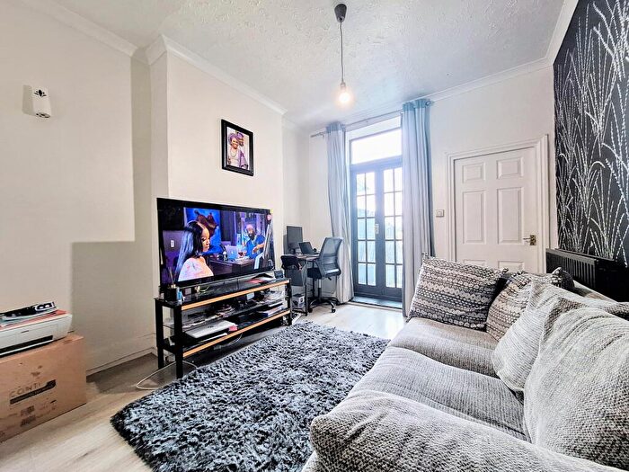 1 Bedroom Flat To Rent In Priory Hill, Dartford, DA1